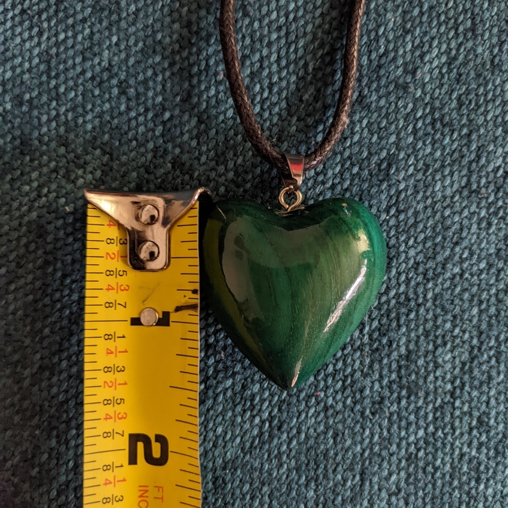 Green Wooden Heart Necklace - Picture 3 of 7